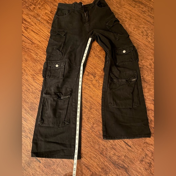 Forever 21 Charcoal Cargo Pants - Picture 4 of 5